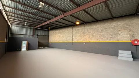 Perskor Park, Halfway House